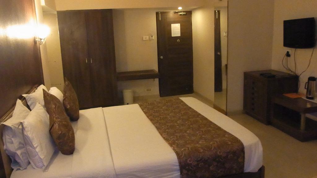 Hotel Eden Ahmedabad Cameră foto